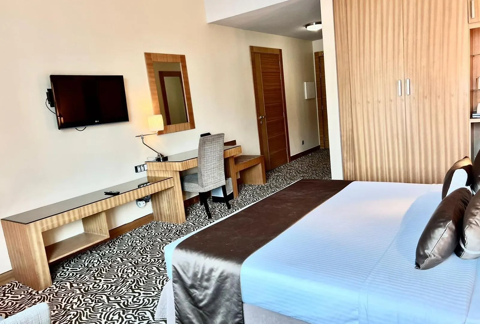 ****  Copthorne Hotel Sharjah United Arab Emirates